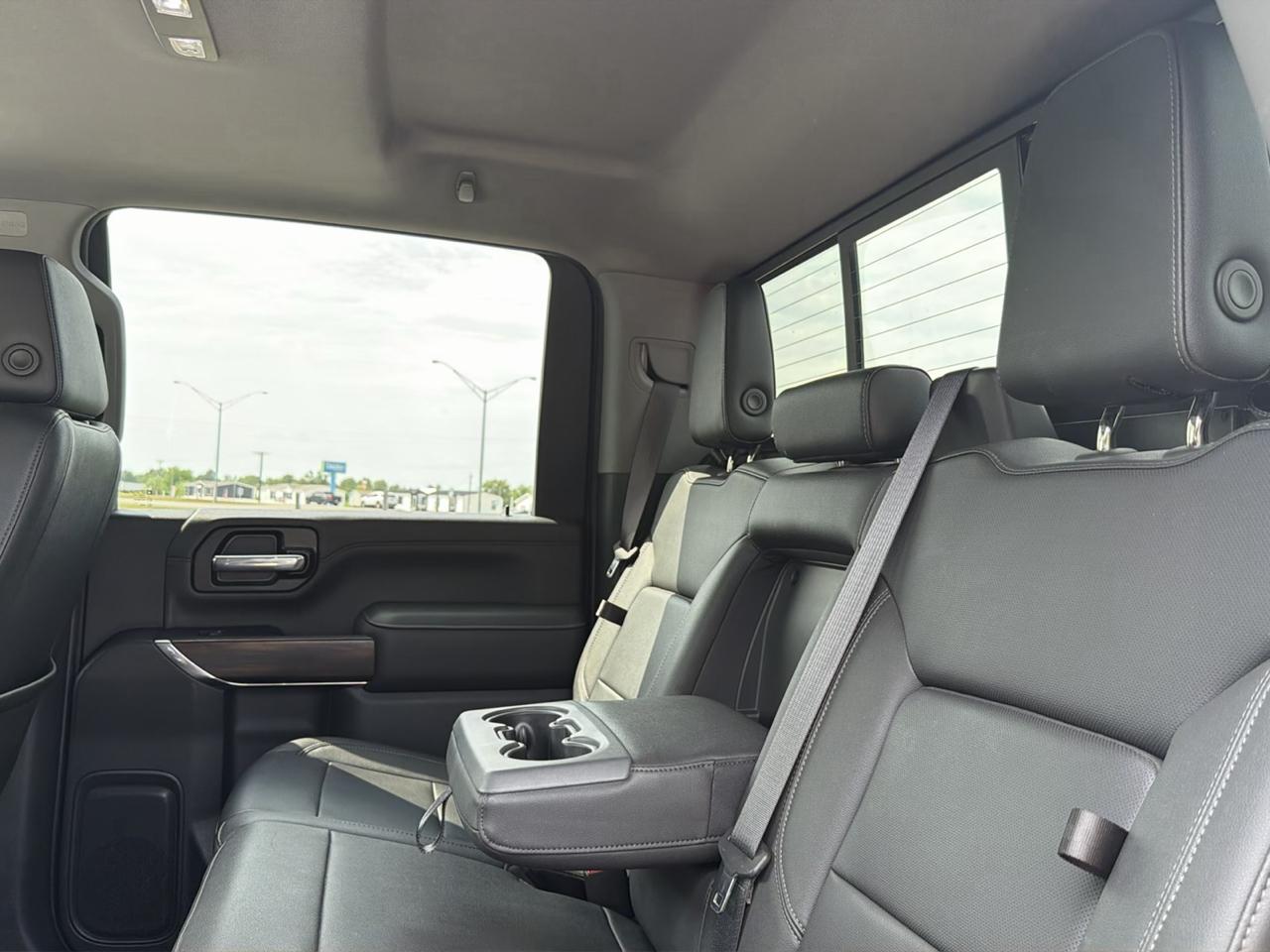 GMC Sierra 2500HD SLT Crew Cab 4WD 2022