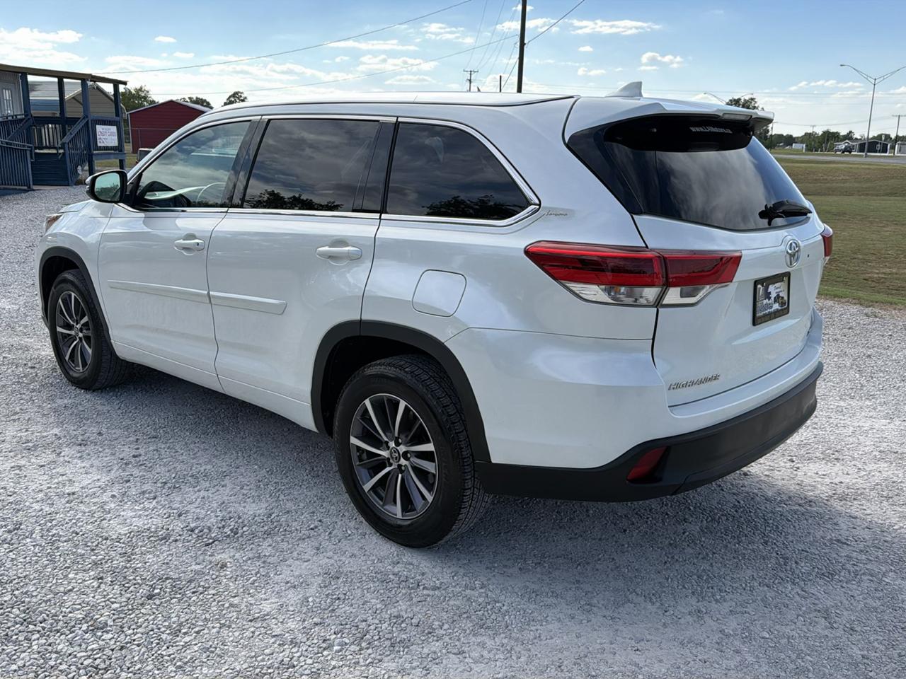 Toyota Highlander XLE FWD V6 2017