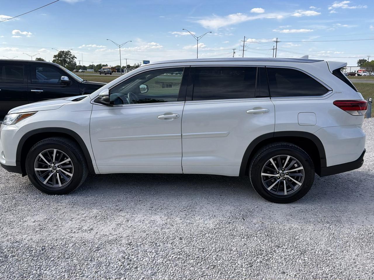Toyota Highlander XLE FWD V6 2017