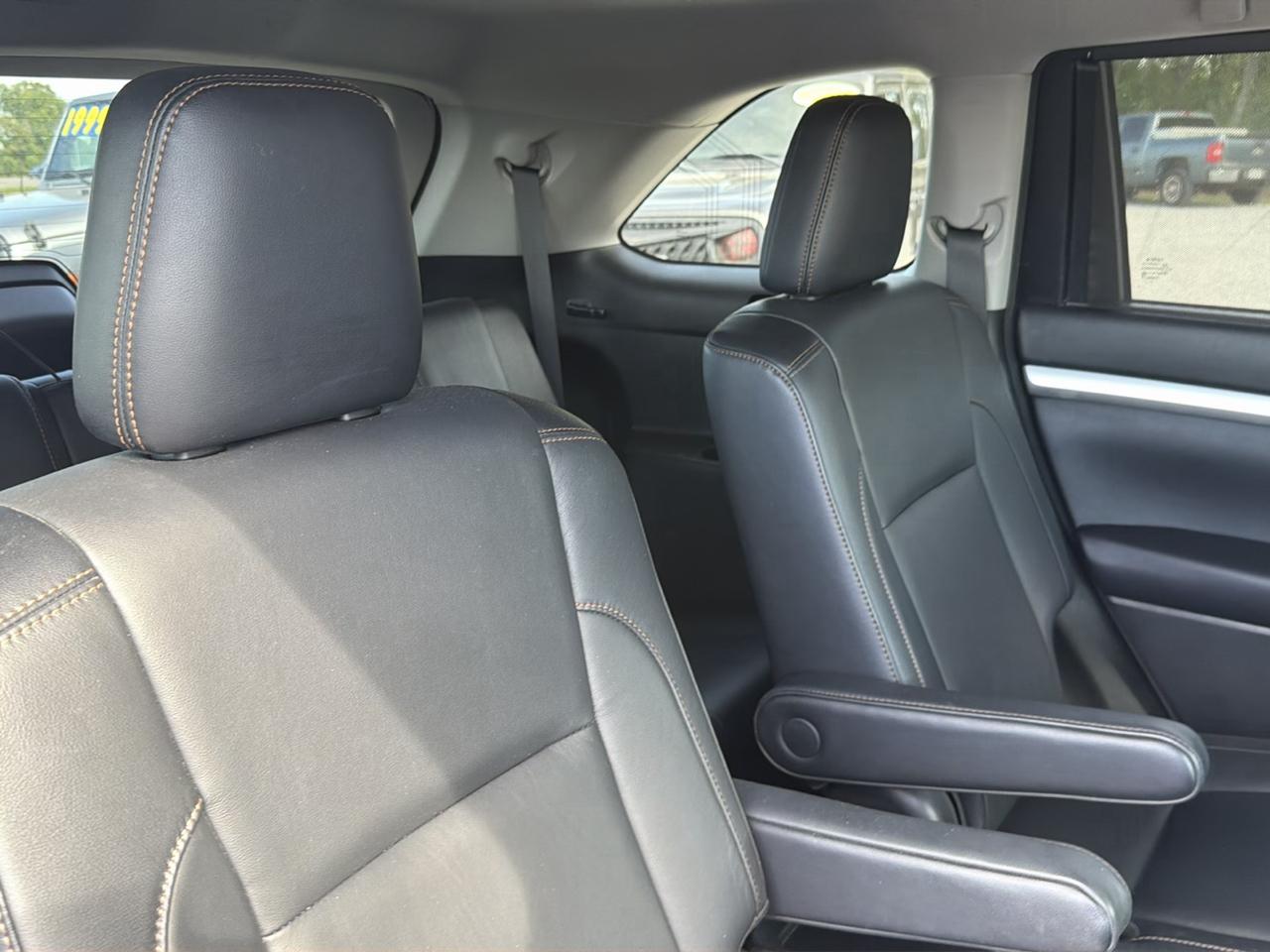 Toyota Highlander XLE FWD V6 2017