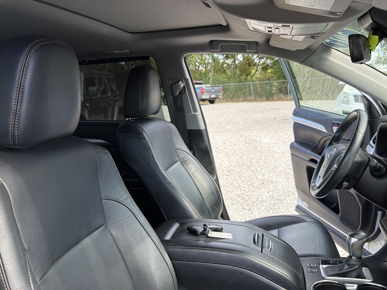 Toyota Highlander XLE FWD V6 2017