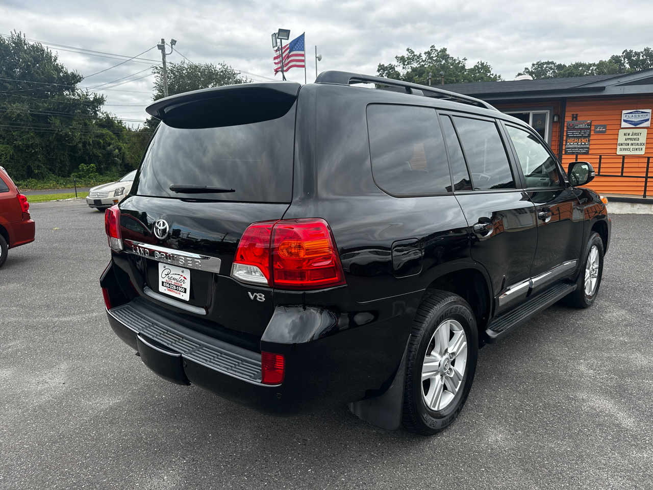 2014 Toyota Land Cruiser Base photo 2