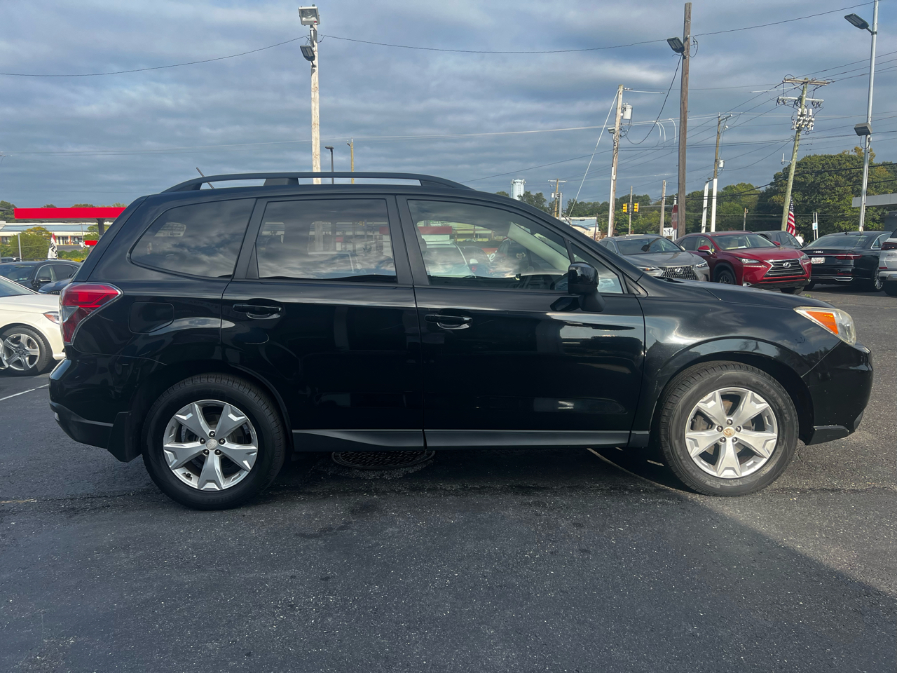 2014 Subaru Forester 2.5i Premium photo 4