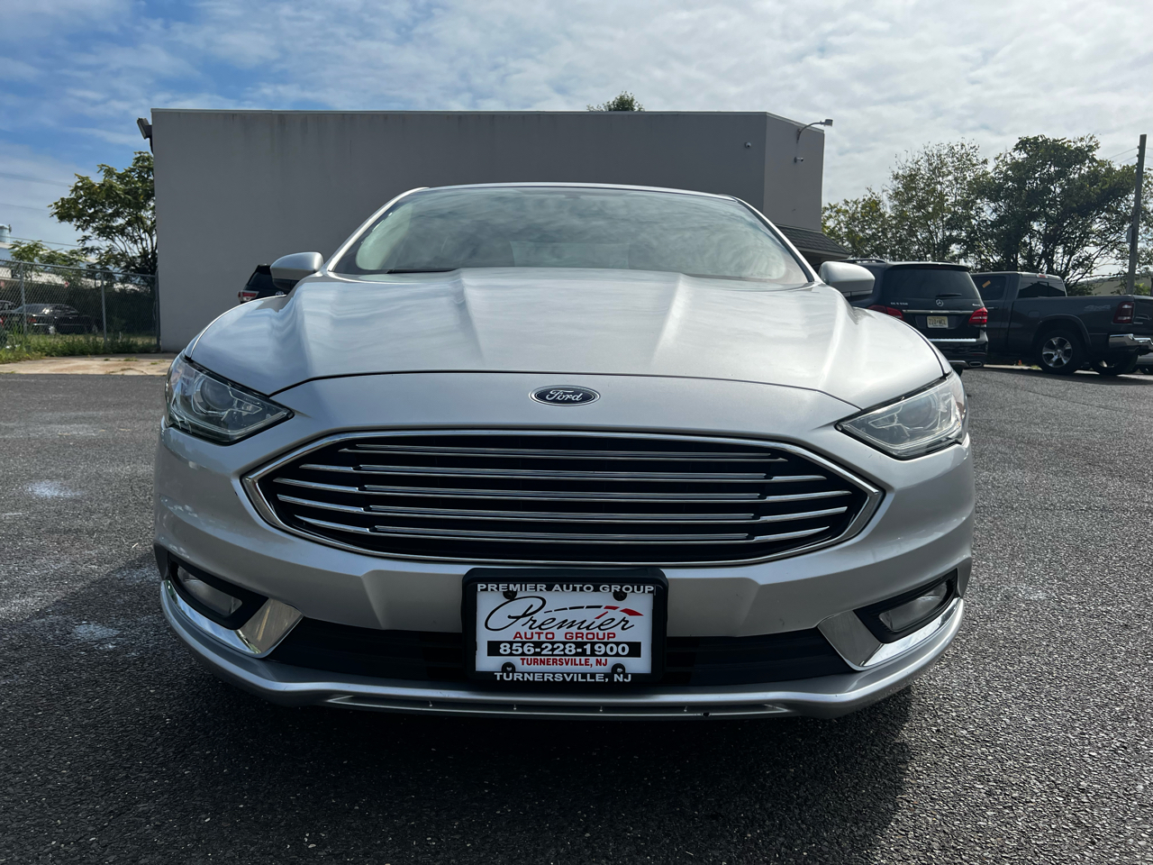 2017 Ford Fusion S photo 2