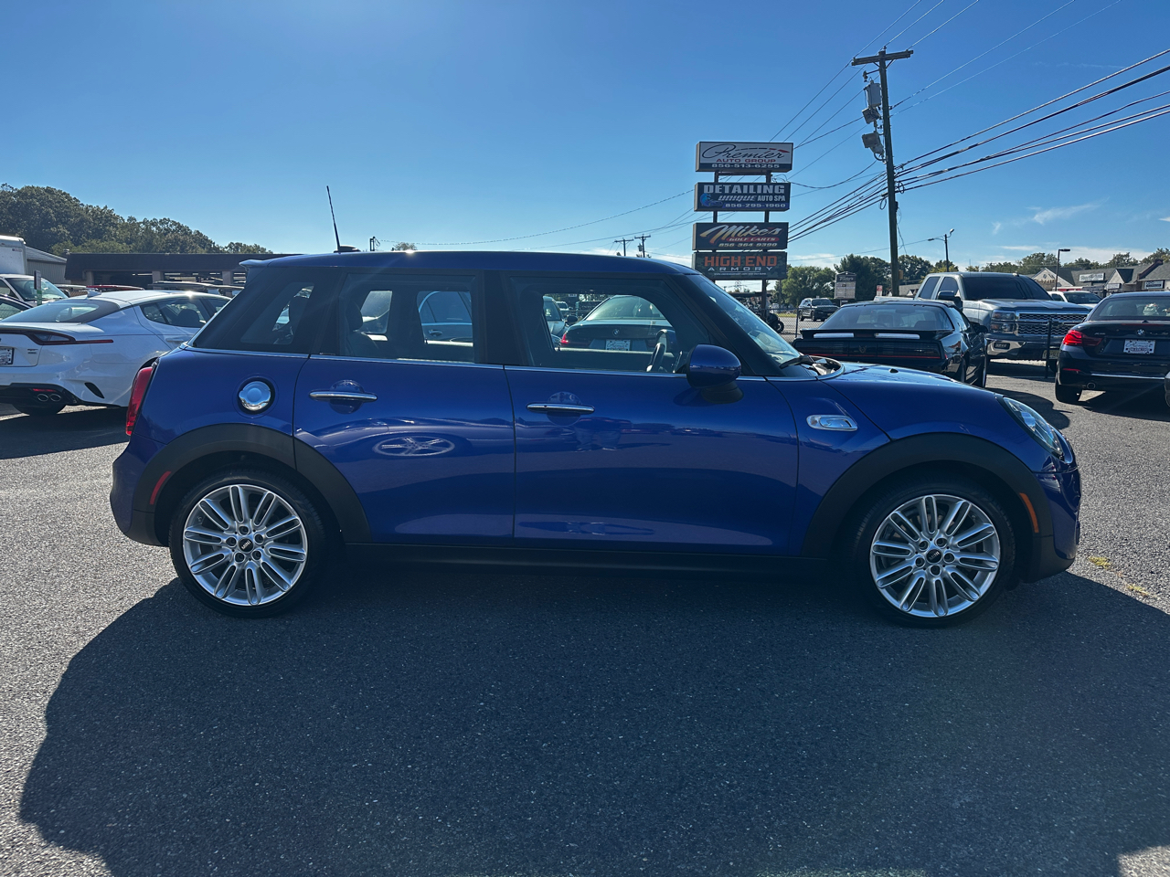 2019 Mini Cooper 4 Door Hardtop photo 2