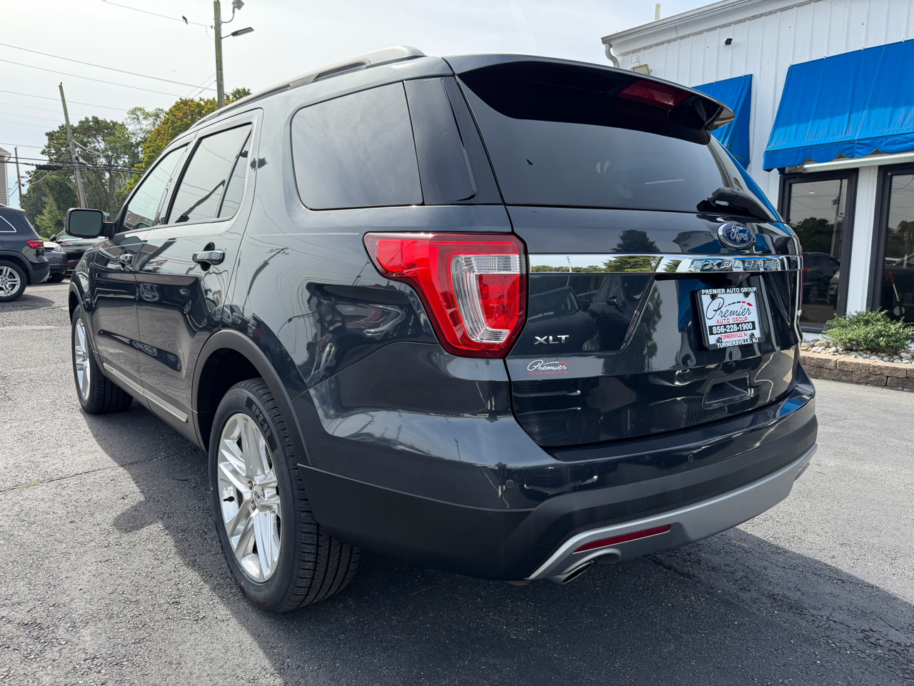 2017 Ford Explorer XLT photo 7