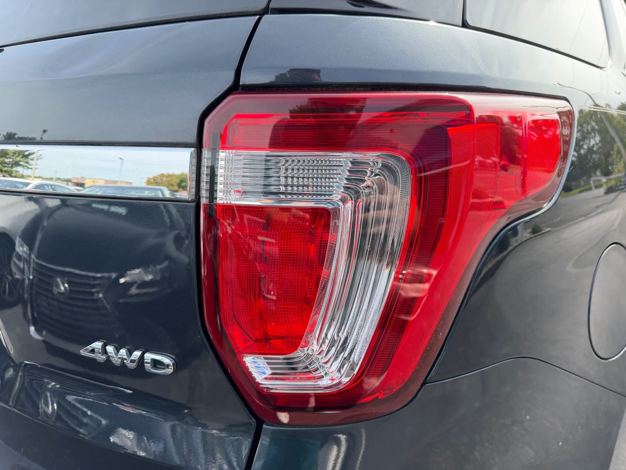 2017 Ford Explorer XLT photo 26