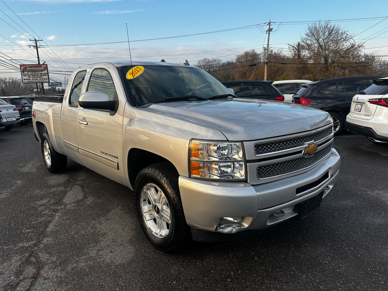 2013 Chevrolet Silverado 1500 LT photo 3