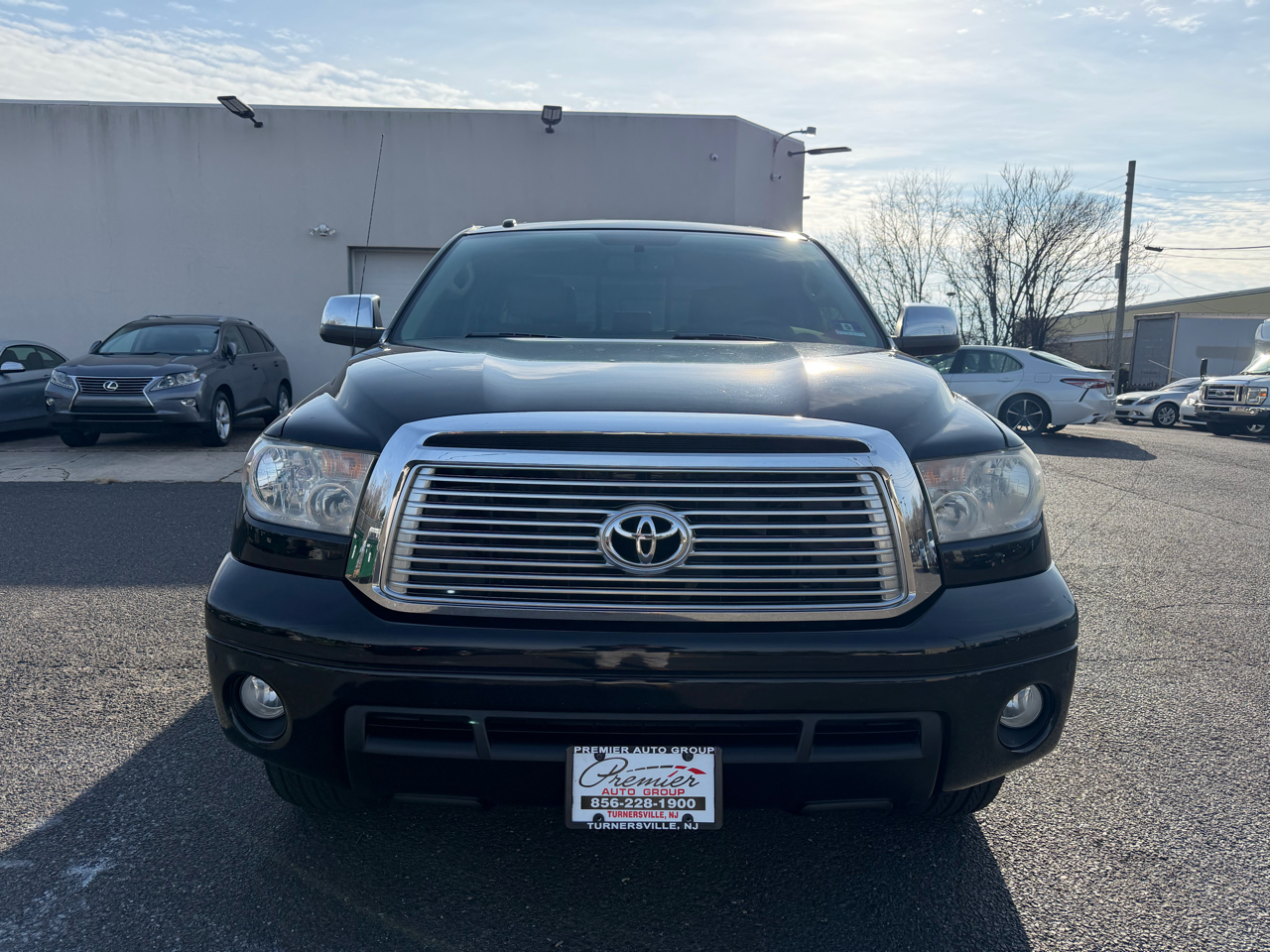 Toyota Tundra 4WD Truck  2011