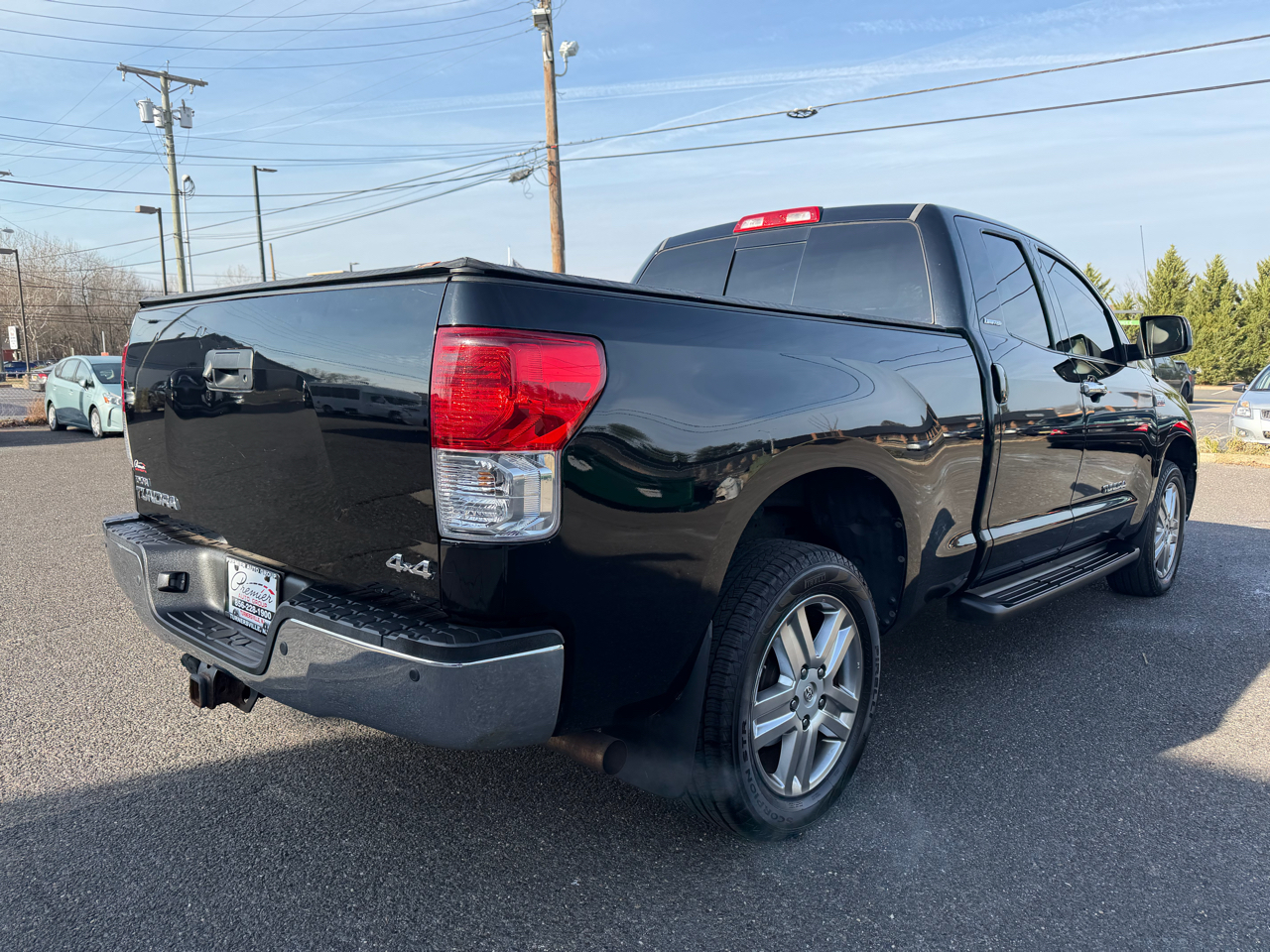 Toyota Tundra 4WD Truck  2011