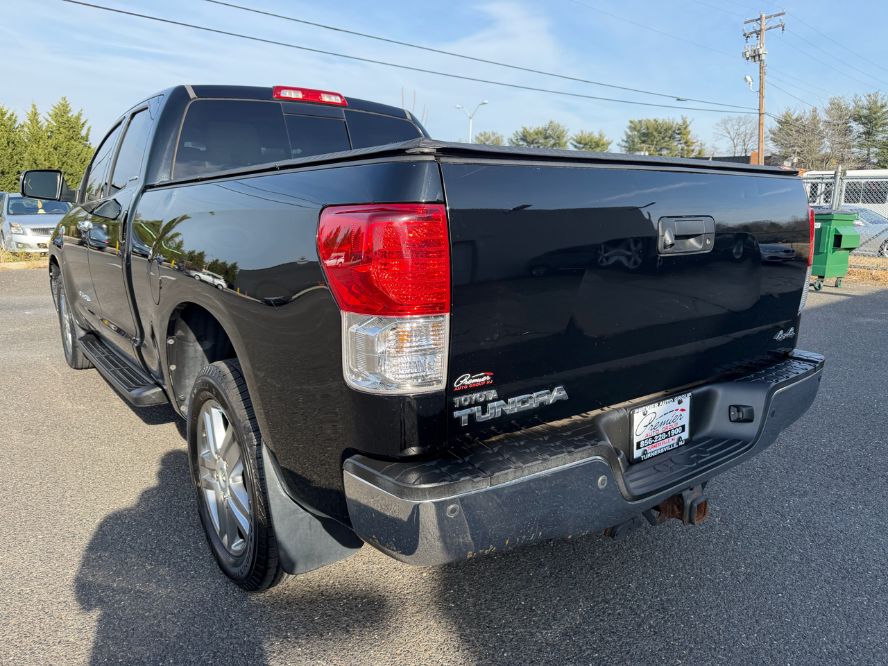 Toyota Tundra 4WD Truck  2011