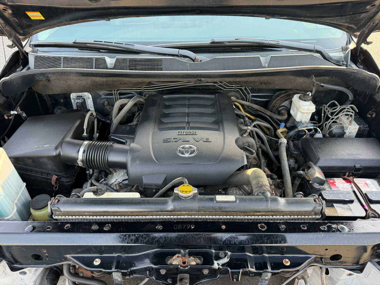 Toyota Tundra 4WD Truck  2011