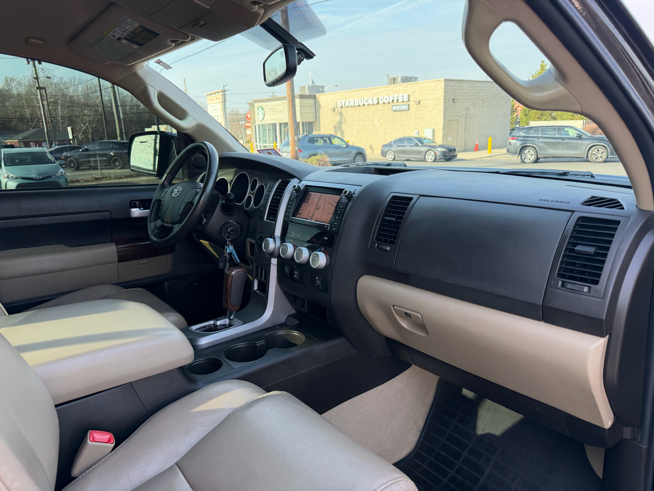 Toyota Tundra 4WD Truck  2011