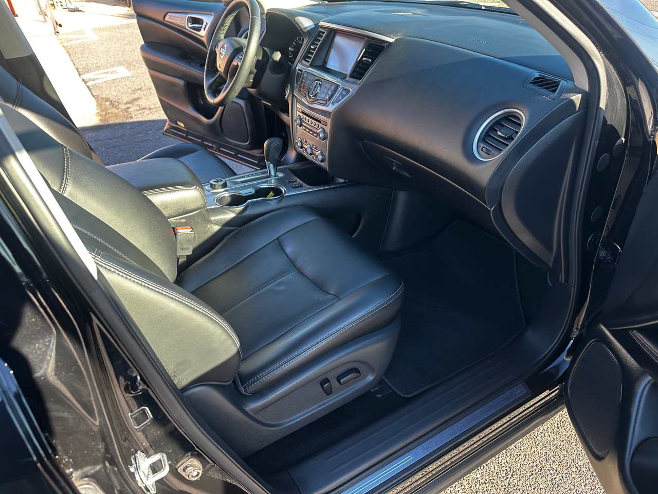 Nissan Pathfinder  2019