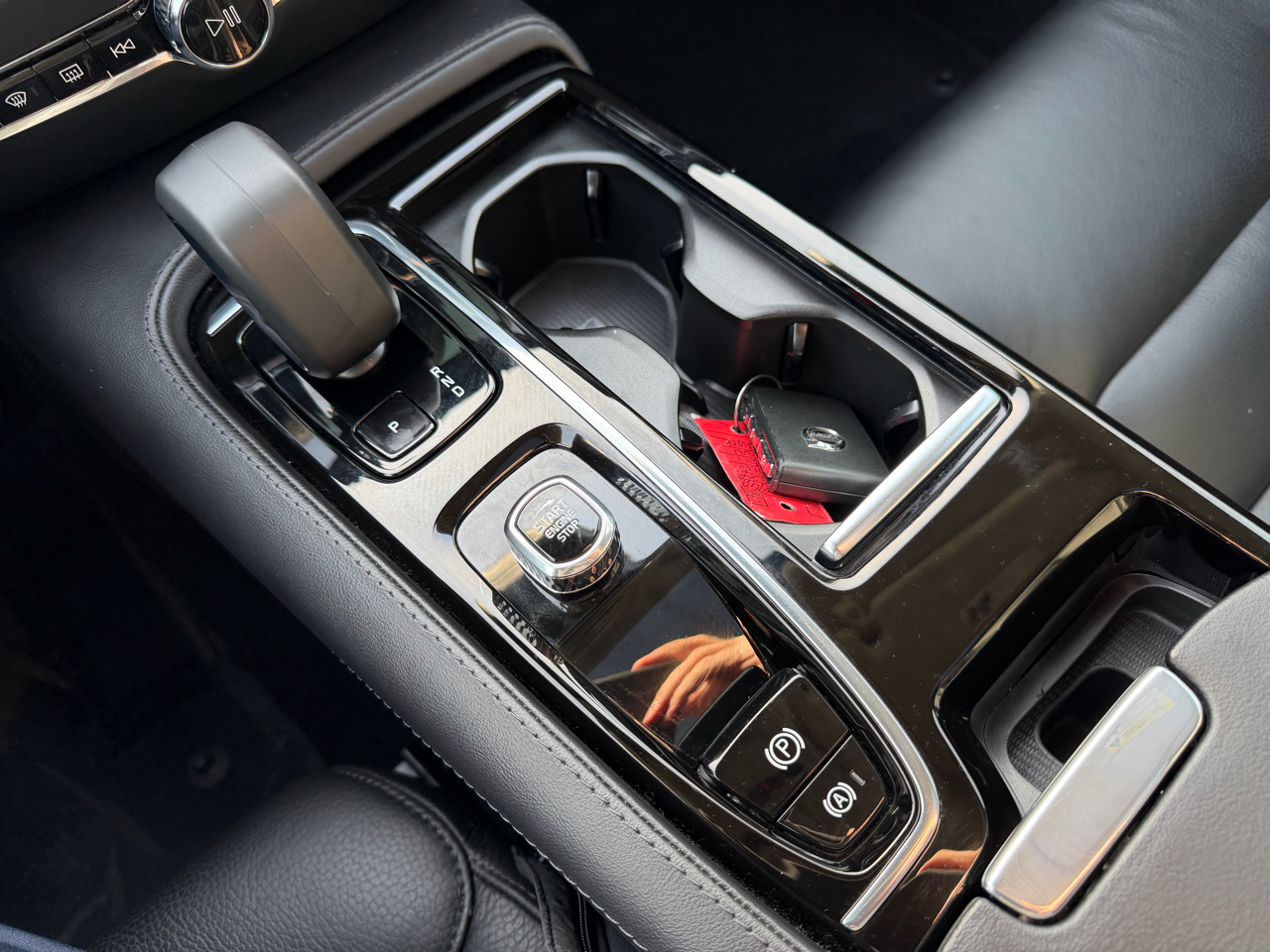 Volvo S60 Recharge Plug-In Hybrid  2024