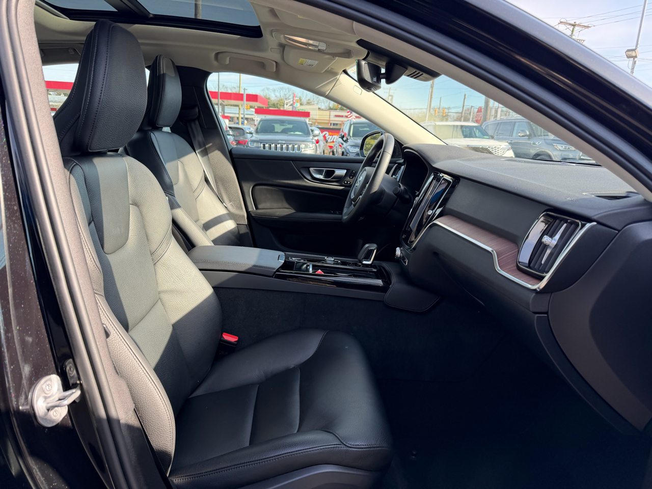 Volvo S60 Recharge Plug-In Hybrid  2024