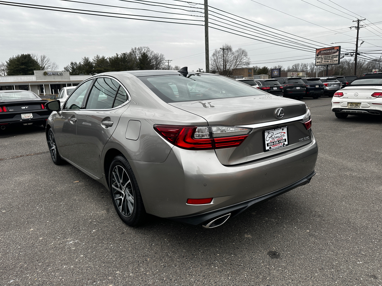 Lexus ES  2018