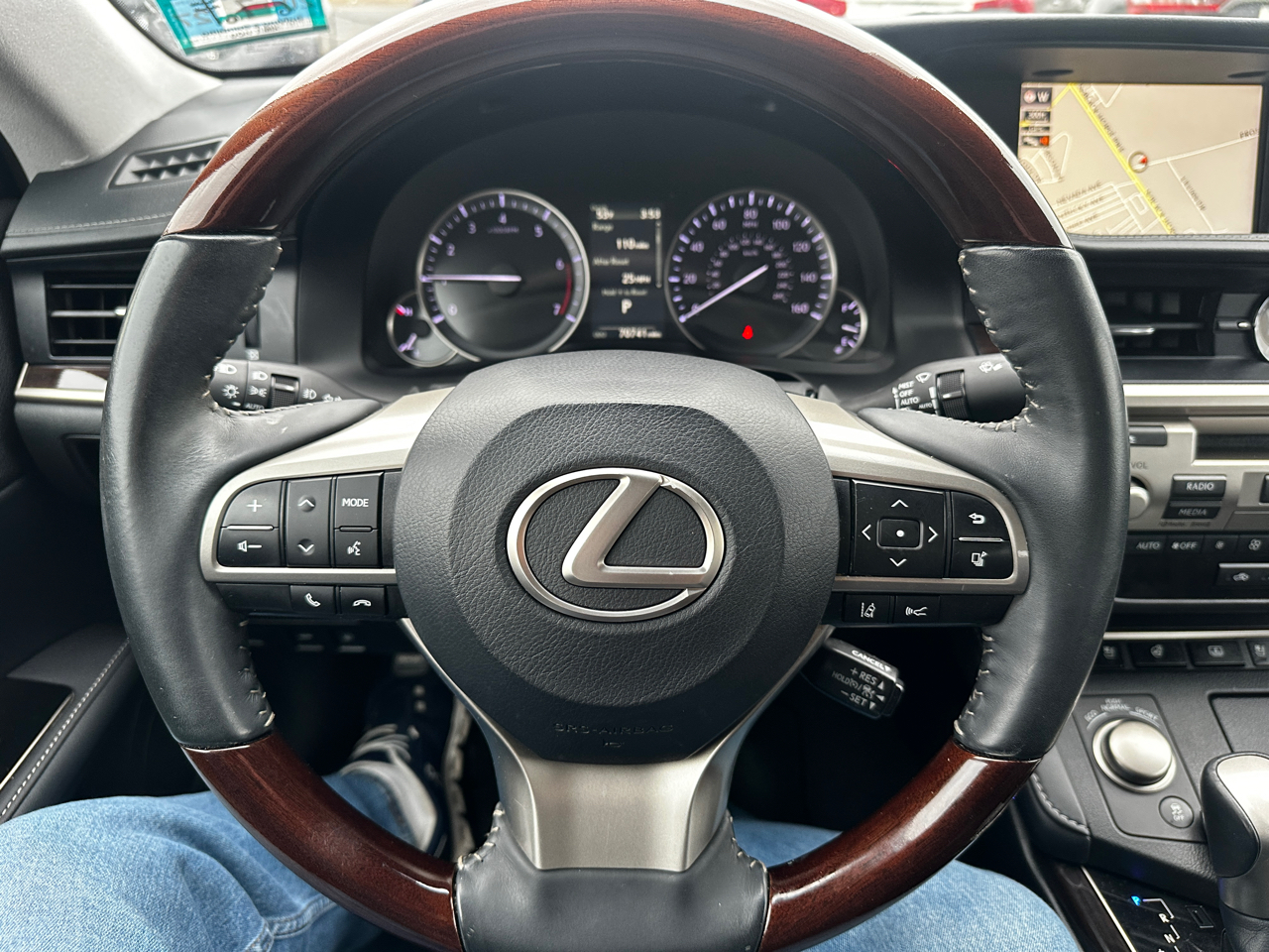 Lexus ES  2018