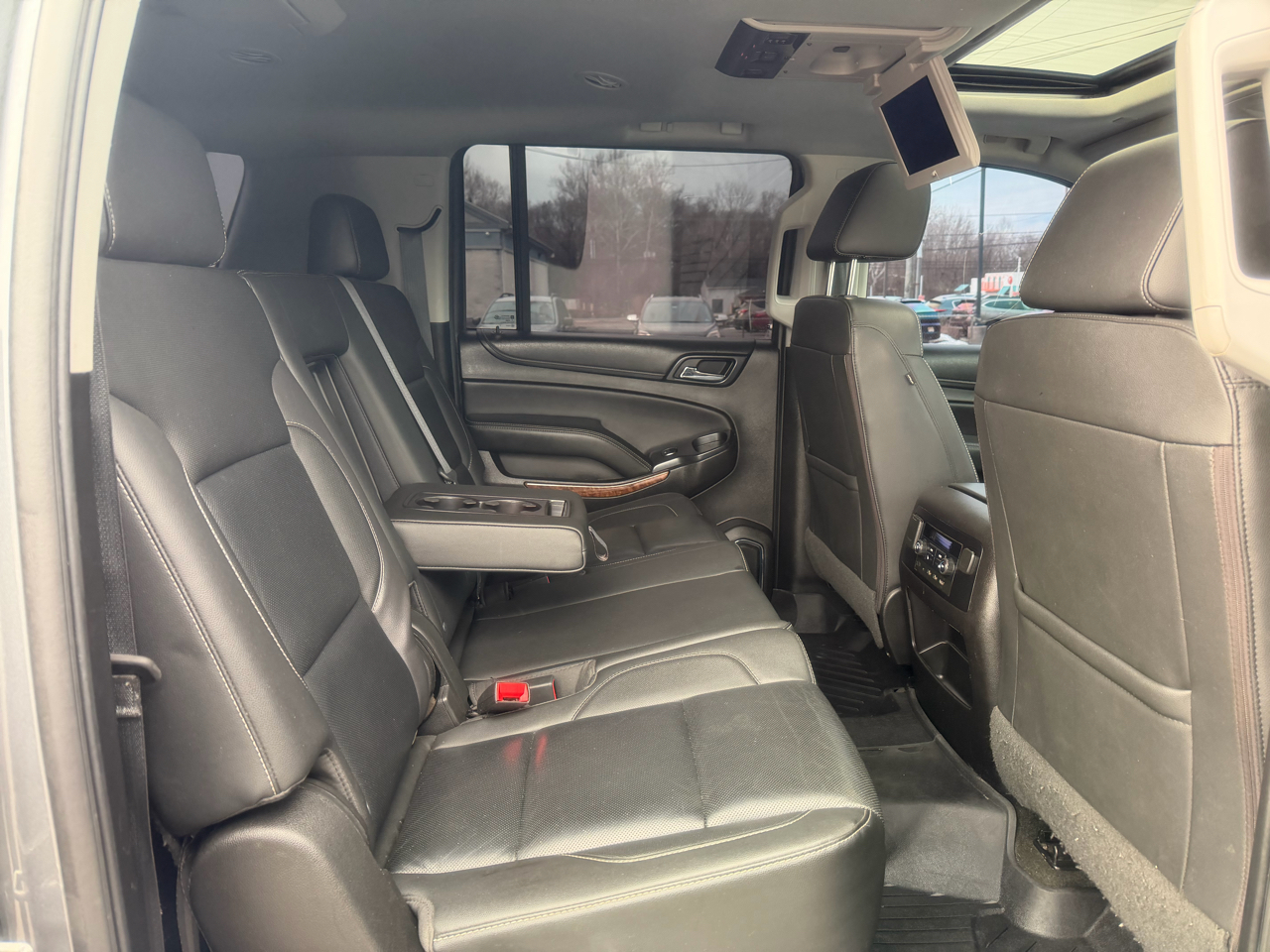 Chevrolet Suburban  2018