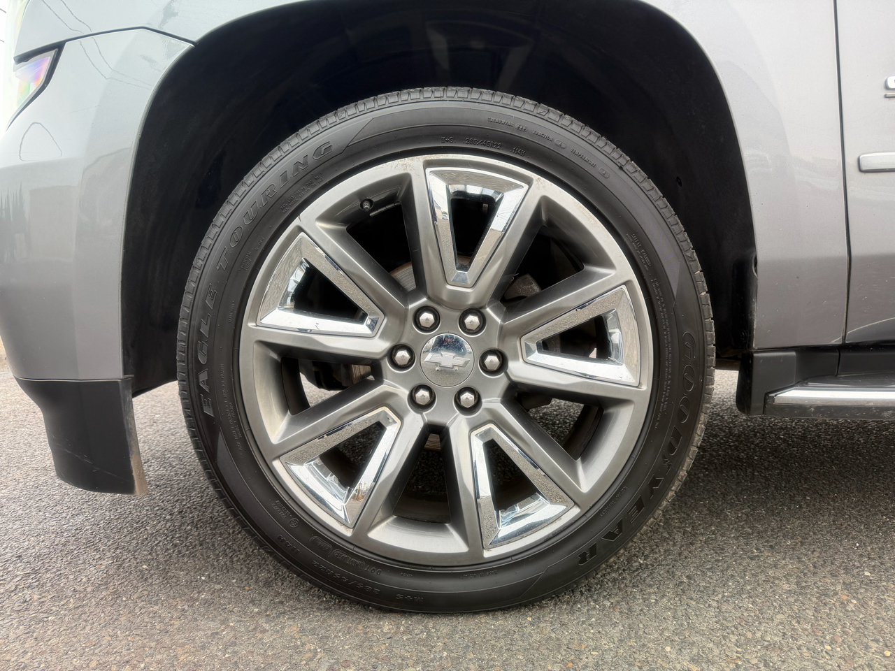 Chevrolet Suburban  2018