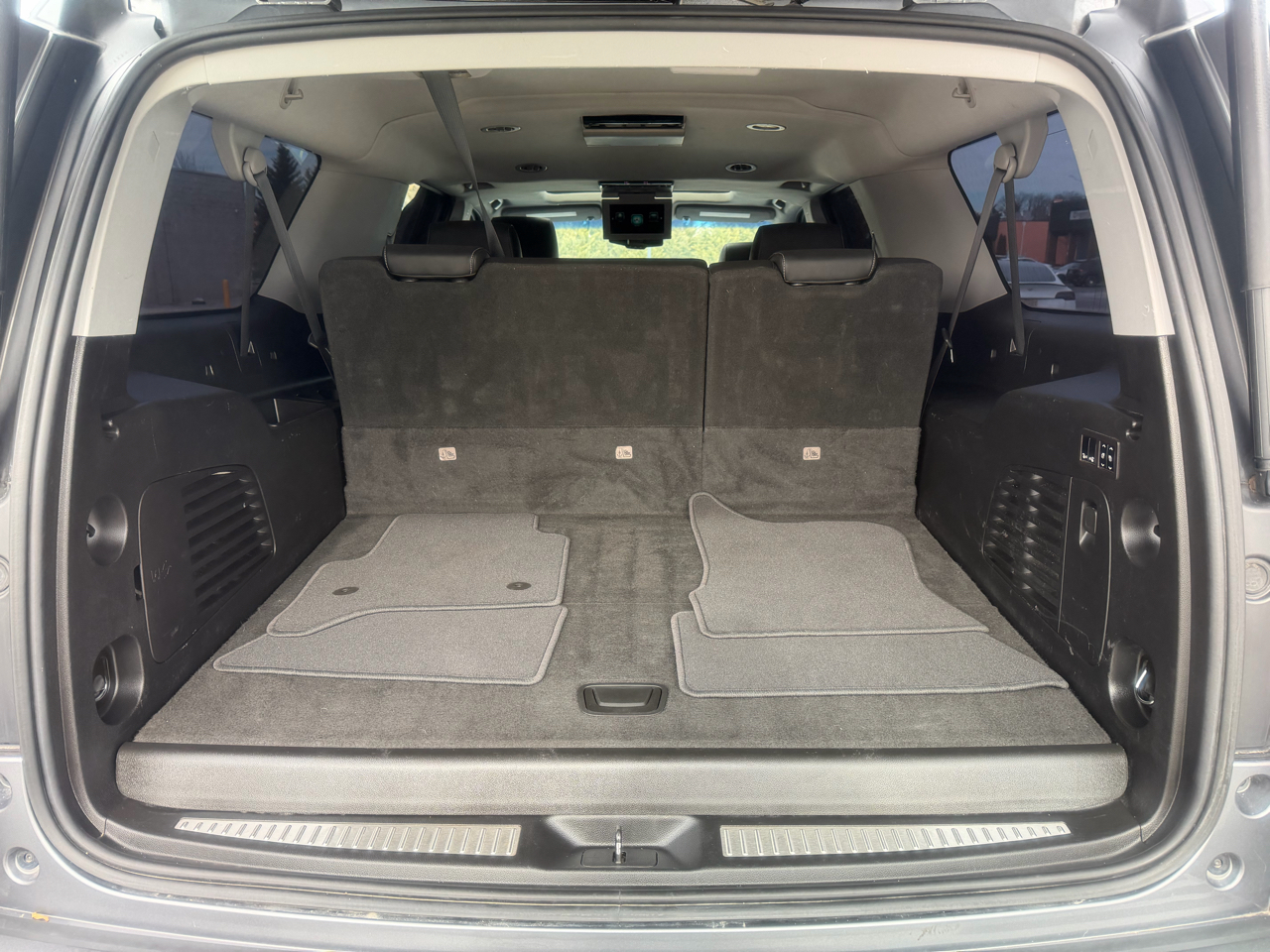 Chevrolet Suburban  2018