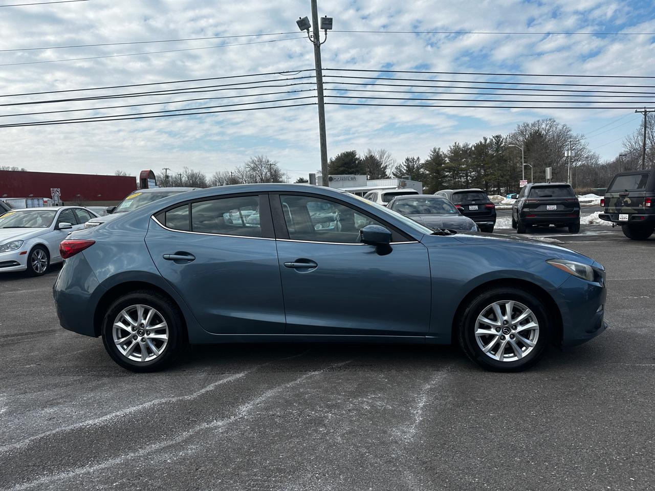 Mazda MAZDA3  2015