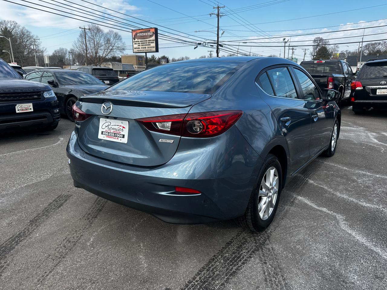 Mazda MAZDA3  2015