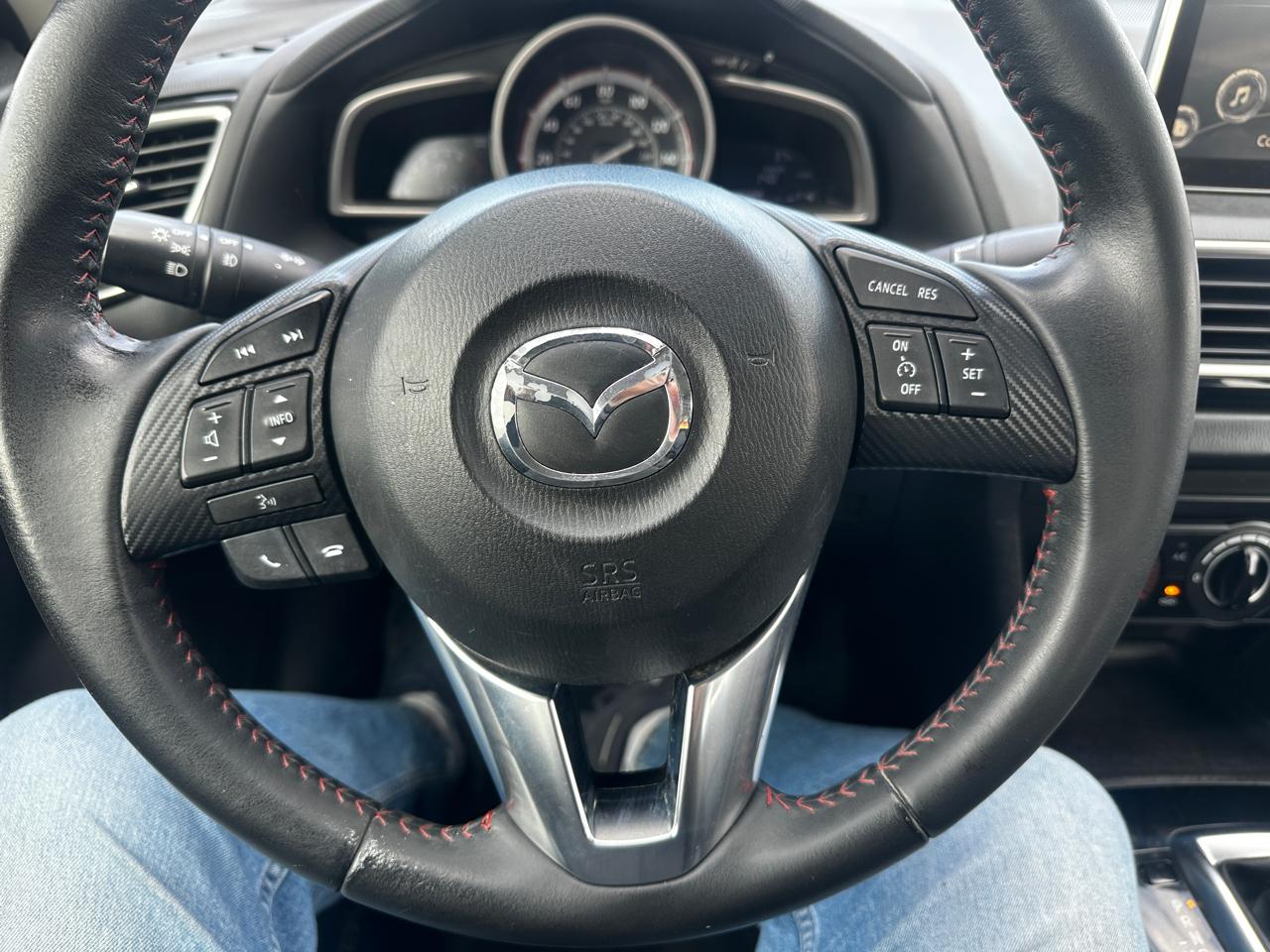 Mazda MAZDA3  2015
