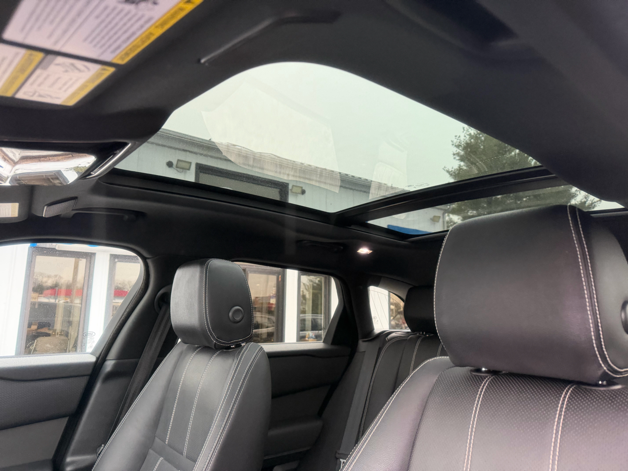 Land Rover Range Rover Velar  2023