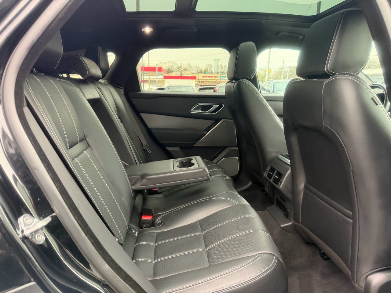 Land Rover Range Rover Velar  2023