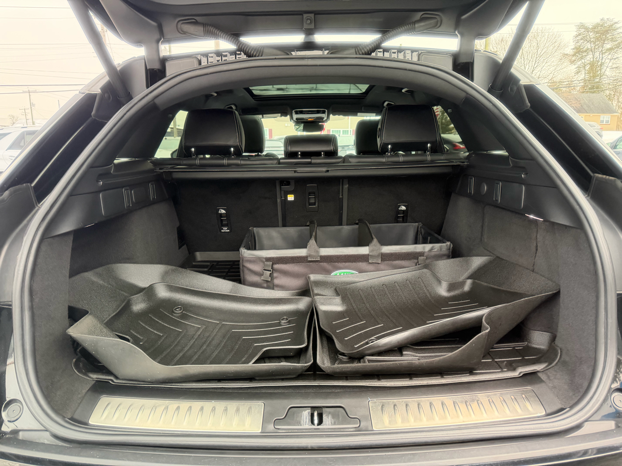 Land Rover Range Rover Velar  2023