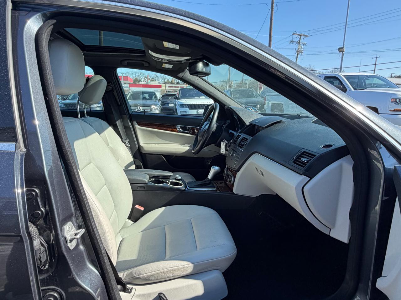 Mercedes-Benz C-Class  2010