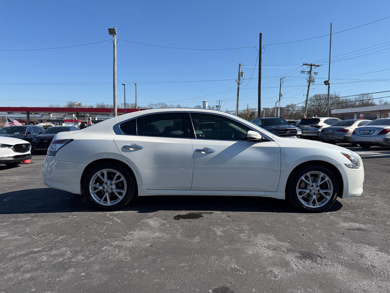 Nissan Maxima  2014