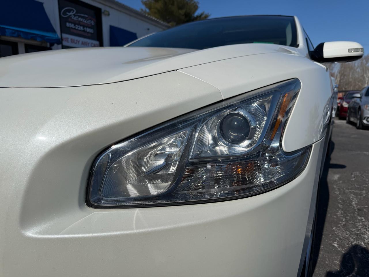 Nissan Maxima  2014