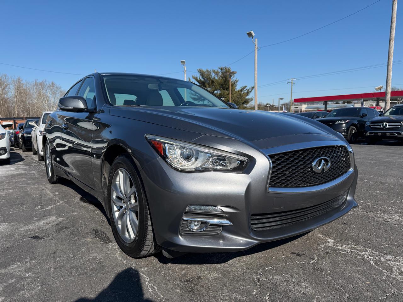 Infiniti Q50  2015