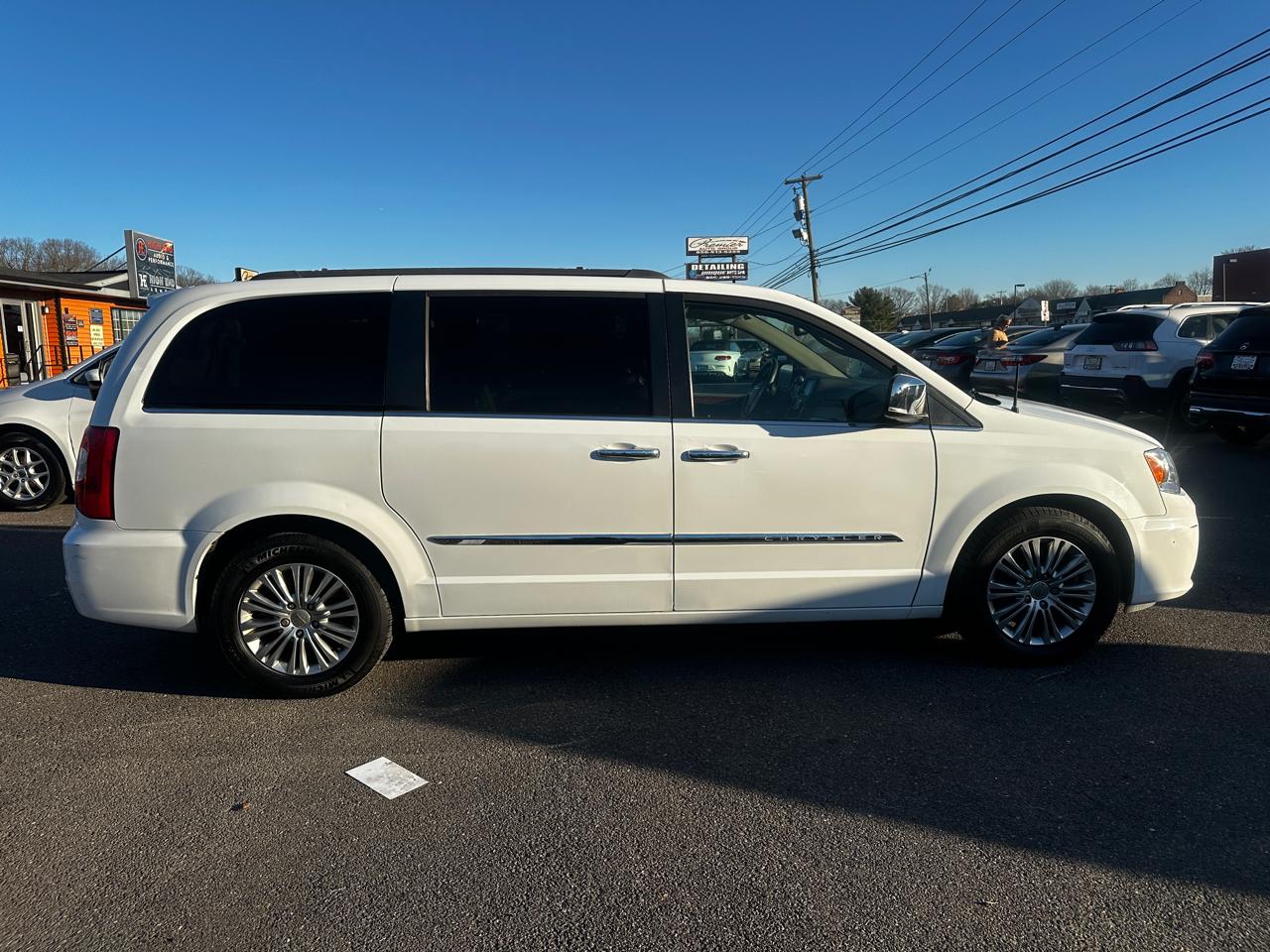 Chrysler Town & Country  2016