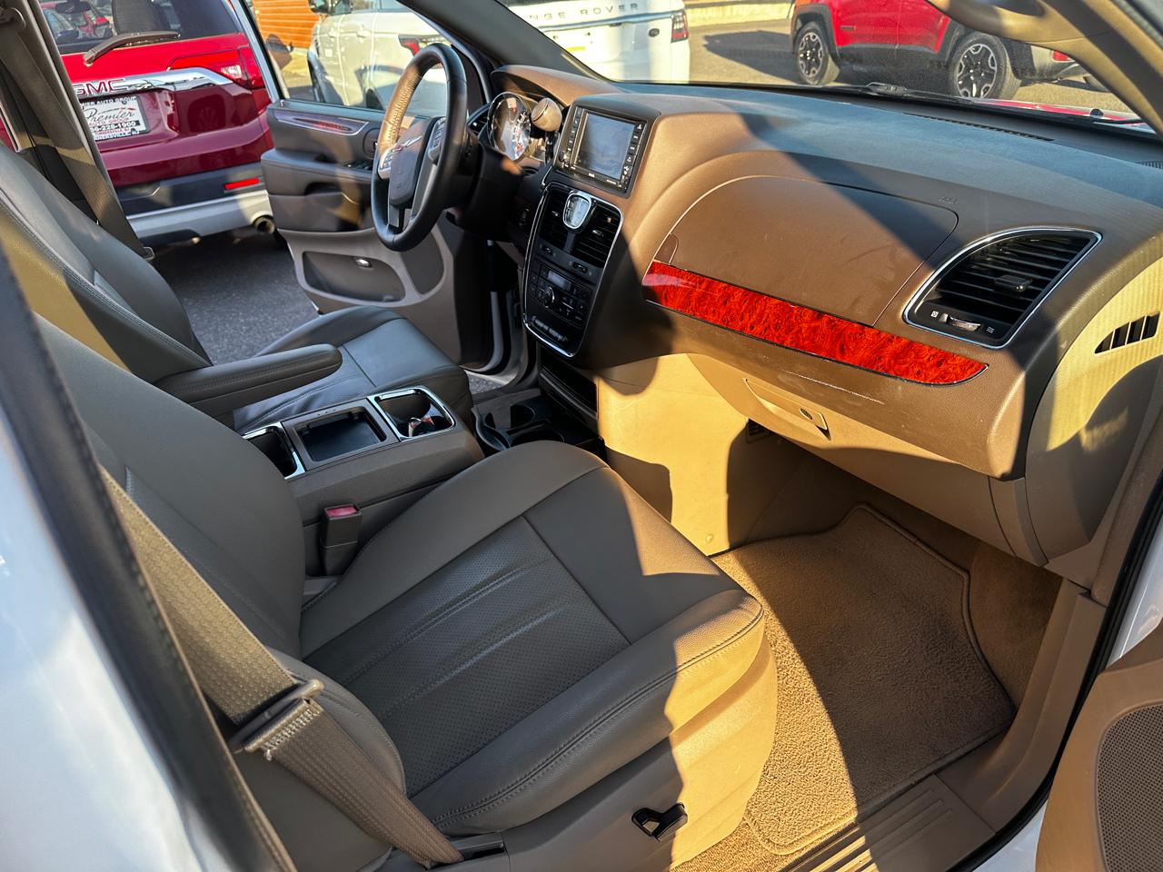 Chrysler Town & Country  2016