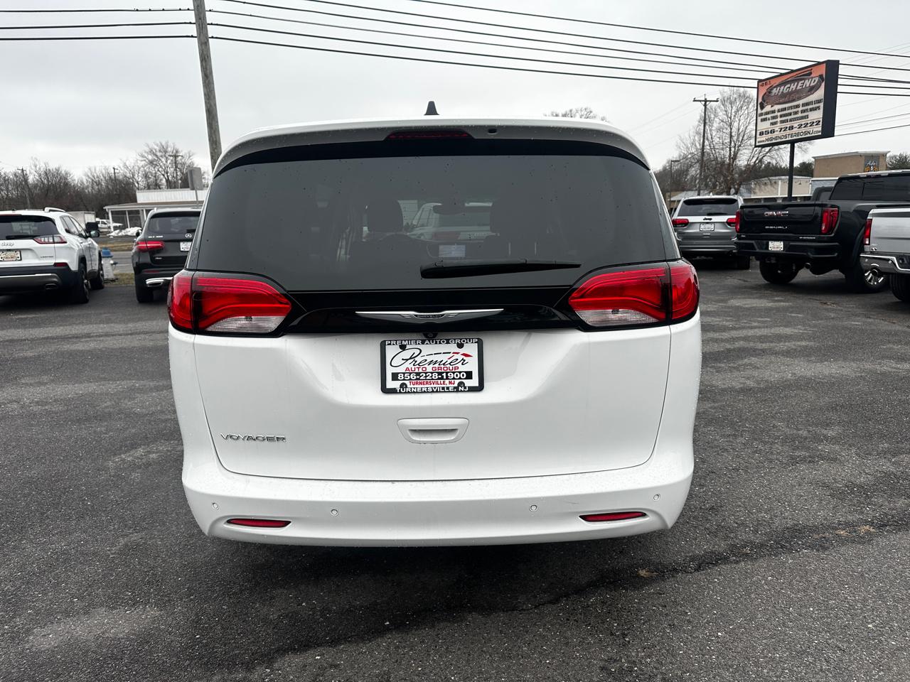 Chrysler Voyager  2022