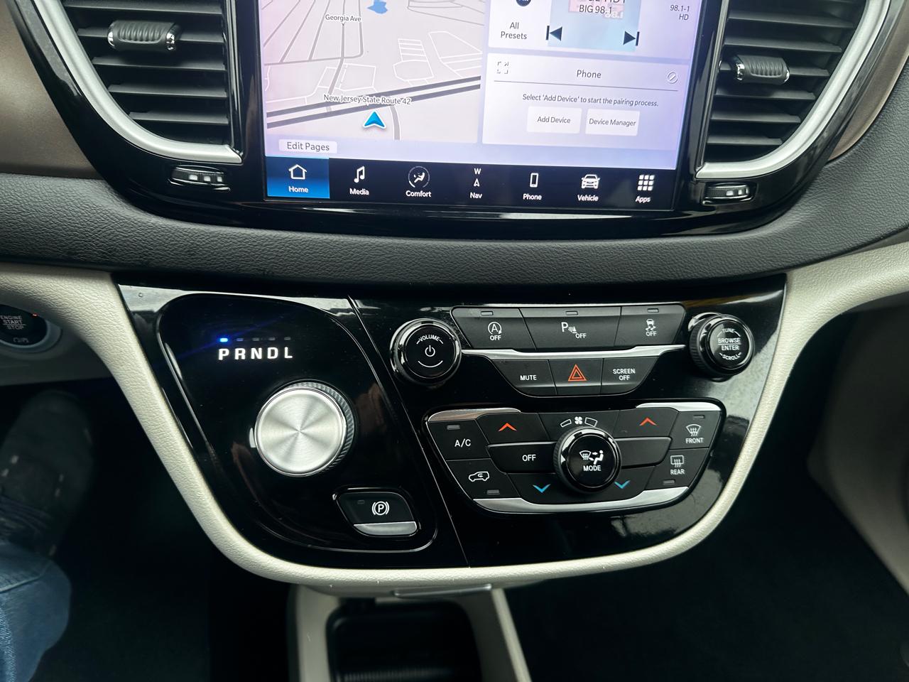 Chrysler Voyager  2022