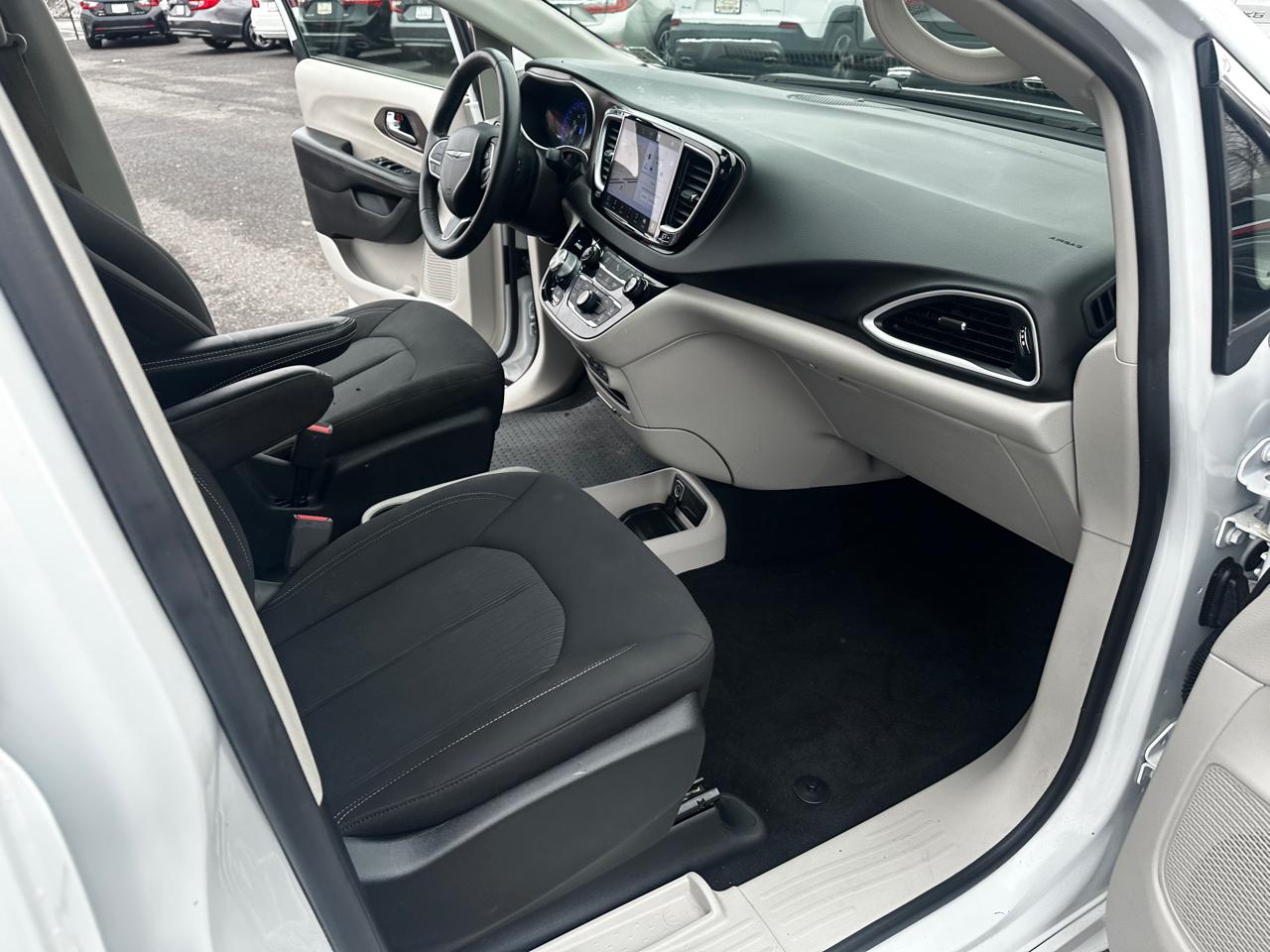 Chrysler Voyager  2022