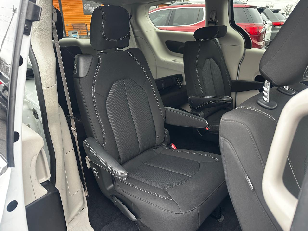 Chrysler Voyager  2022