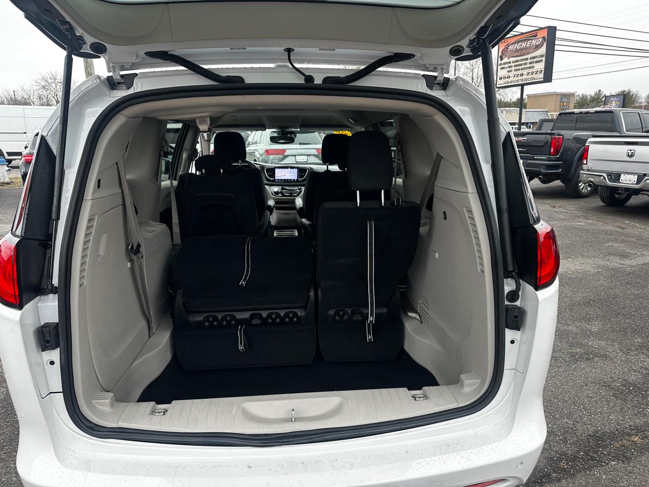 Chrysler Voyager  2022