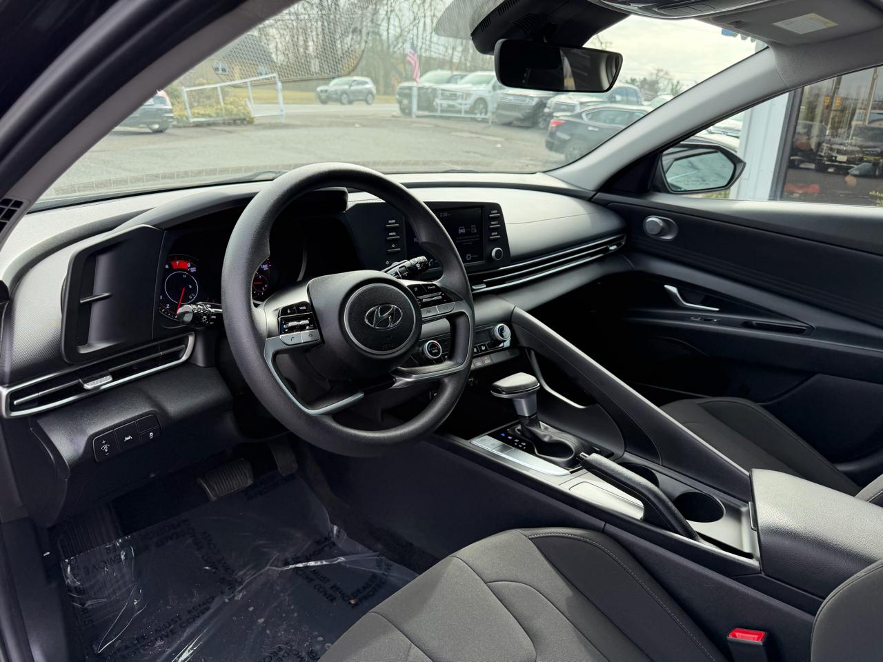 Hyundai Elantra  2021