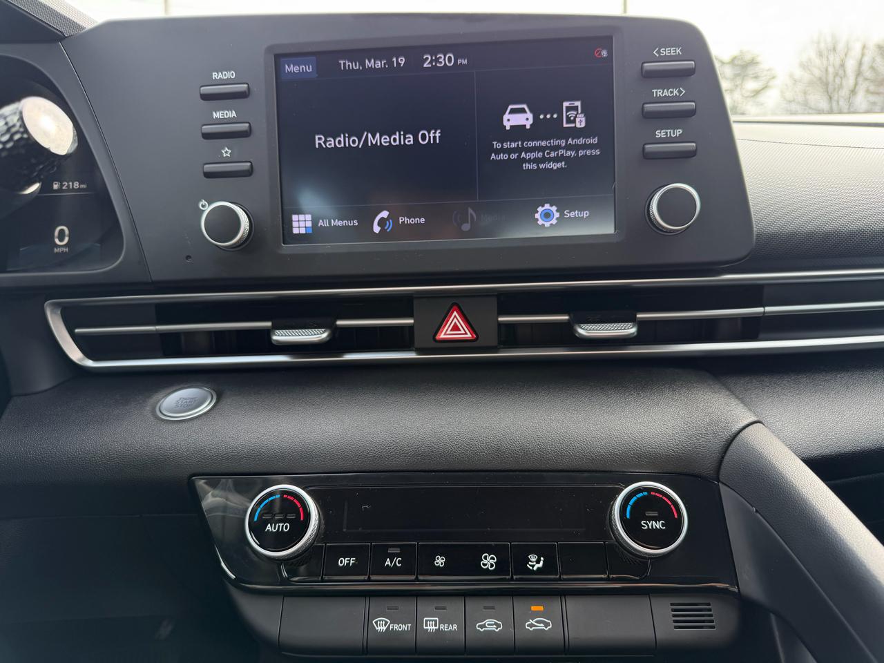 Hyundai Elantra  2021