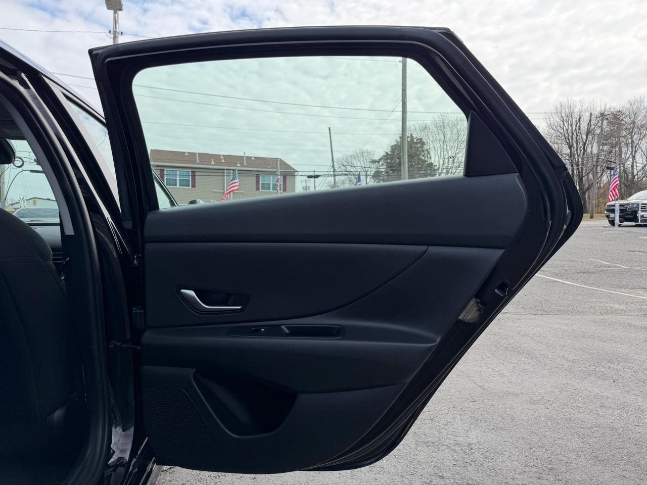 Hyundai Elantra  2021