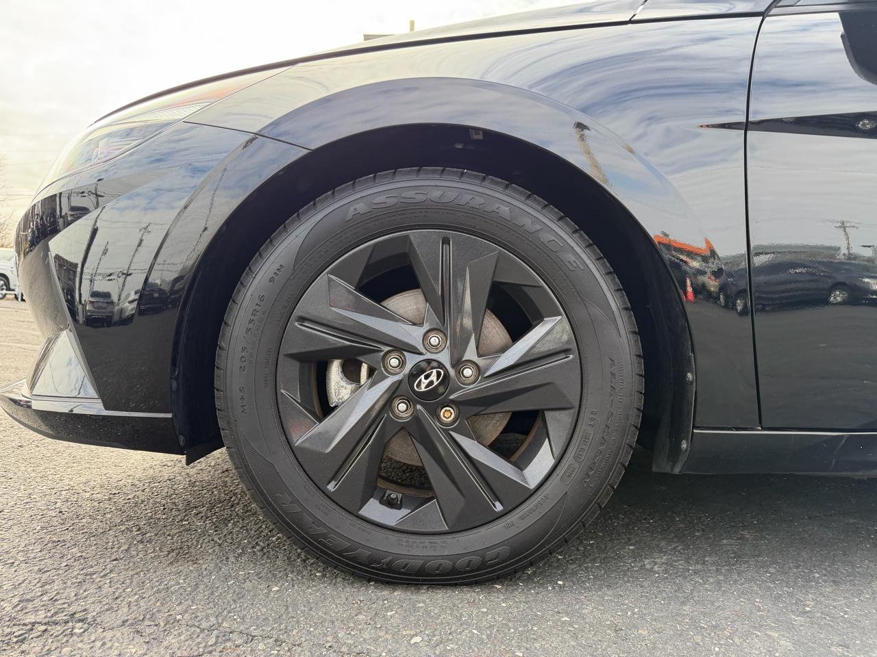 Hyundai Elantra  2021