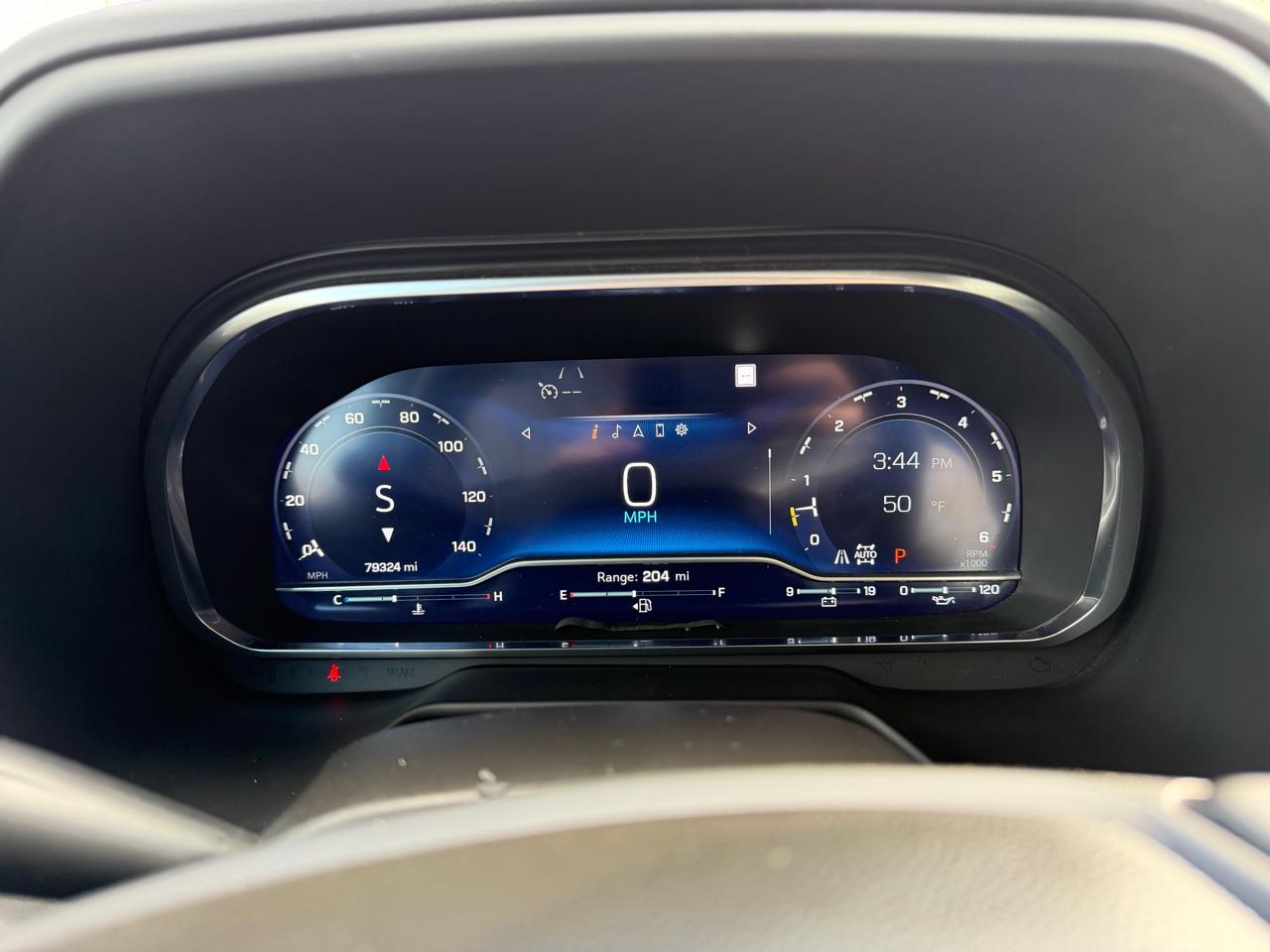 Chevrolet Suburban  2022