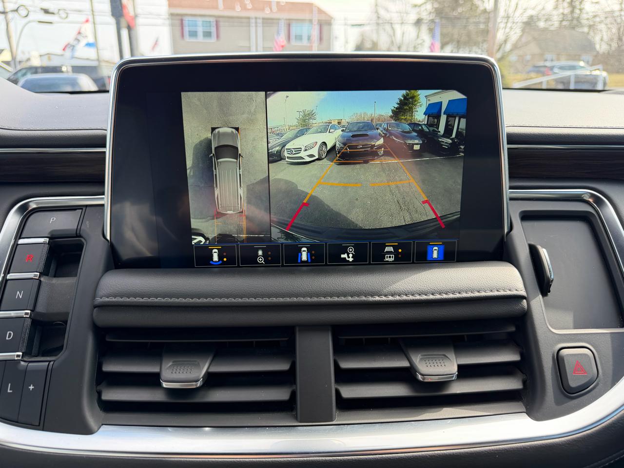 Chevrolet Suburban  2022