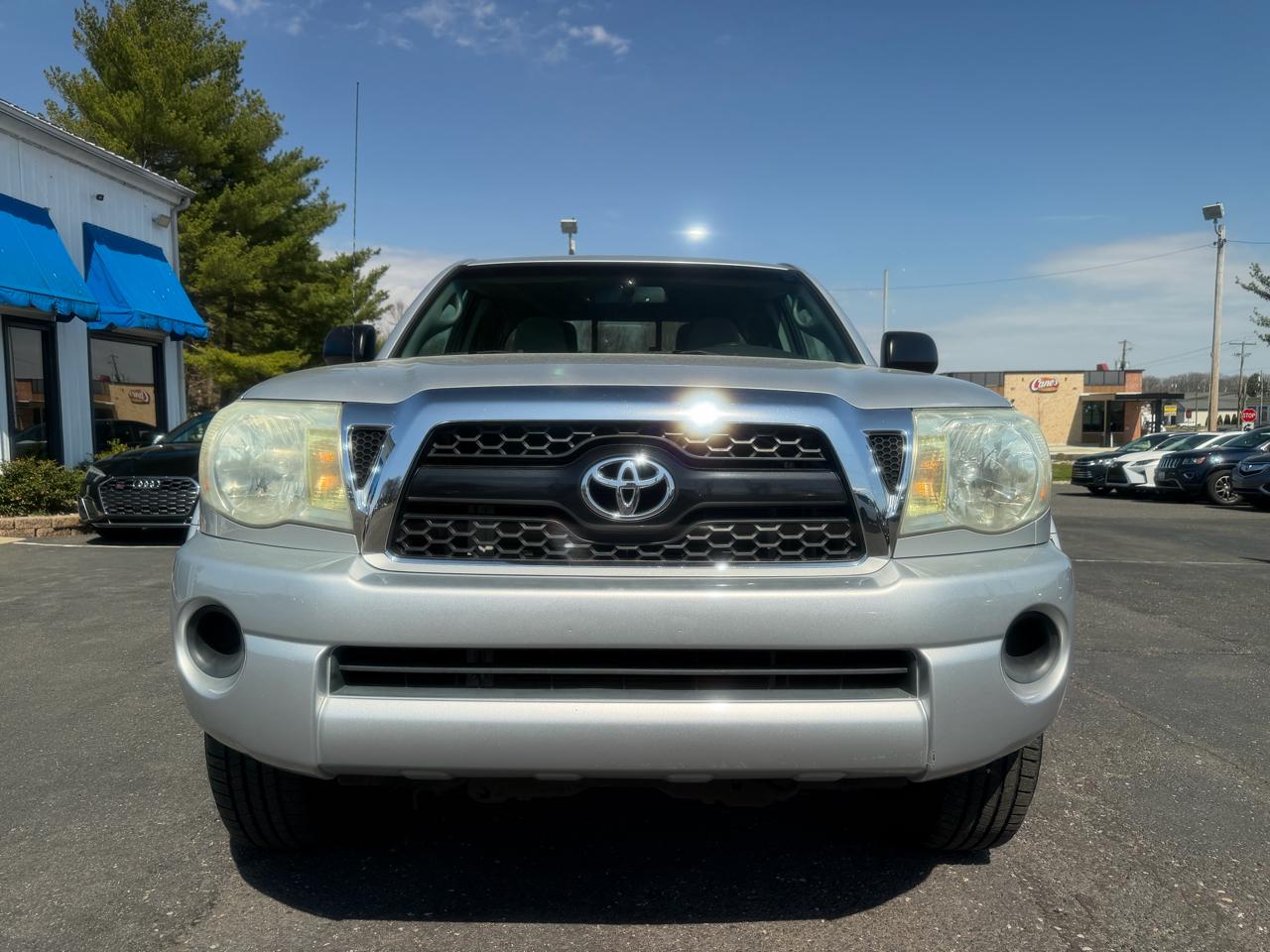 Toyota Tacoma  2011