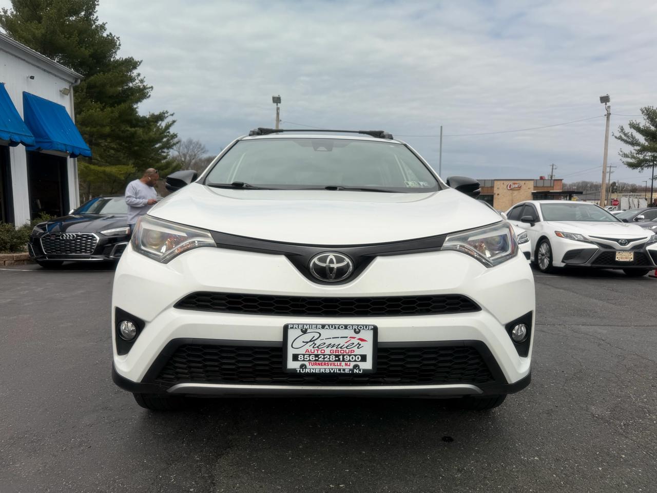 Toyota RAV4  2018